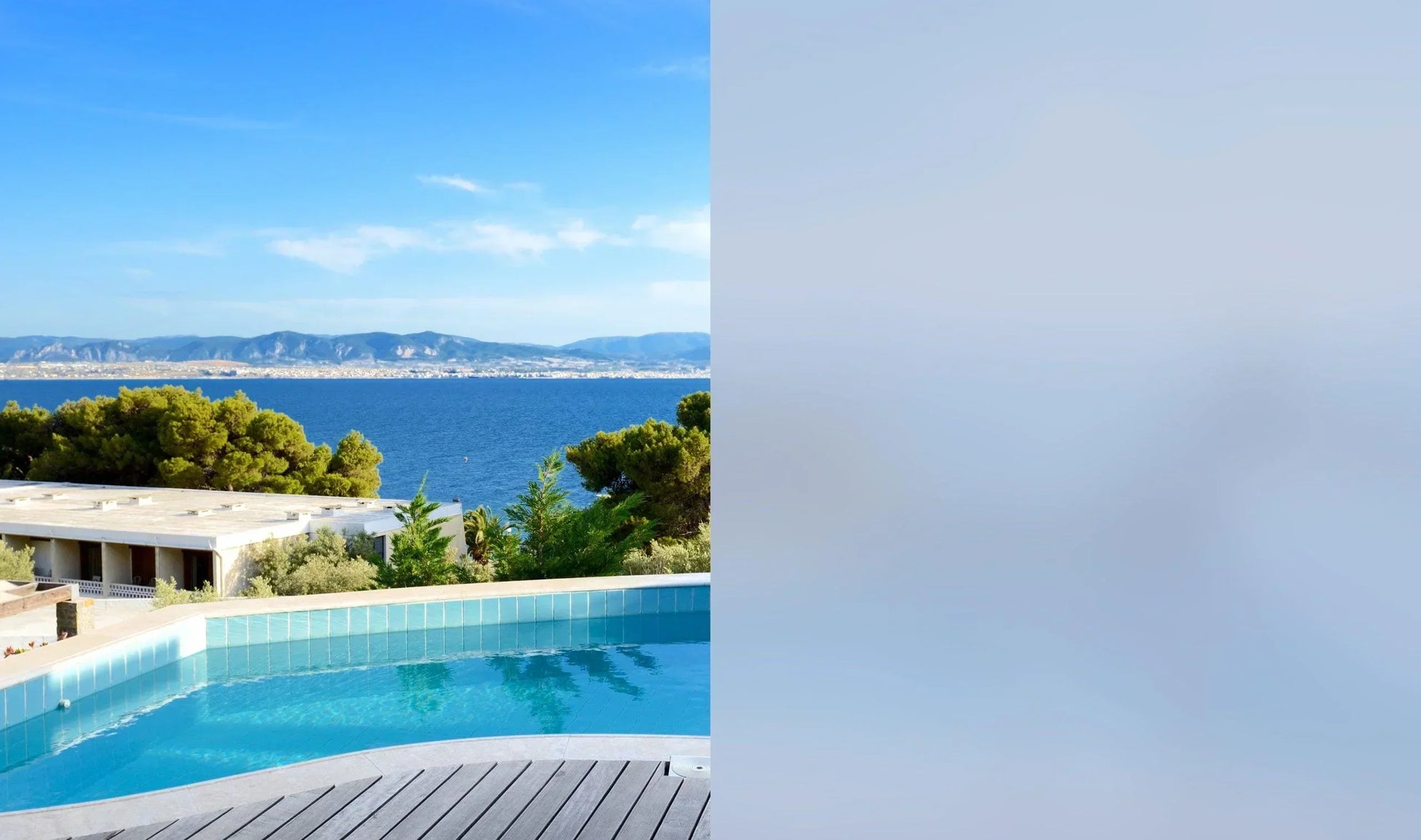 Vergleich Fensterfolie matt silber: klare Aussicht und Sichtschutz, Meerblick, modern