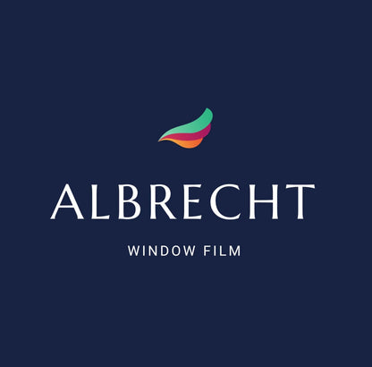 Modernes Logo mit farbigem Blatt und Schriftzug 'Albrecht Window Film' auf dunkelblauem Hintergrund.