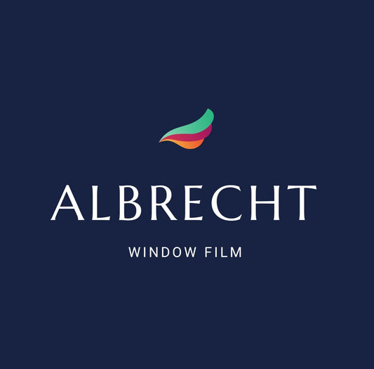 Modernes Logo mit farbigem Blatt und Schriftzug 'Albrecht Window Film' auf dunkelblauem Hintergrund.
